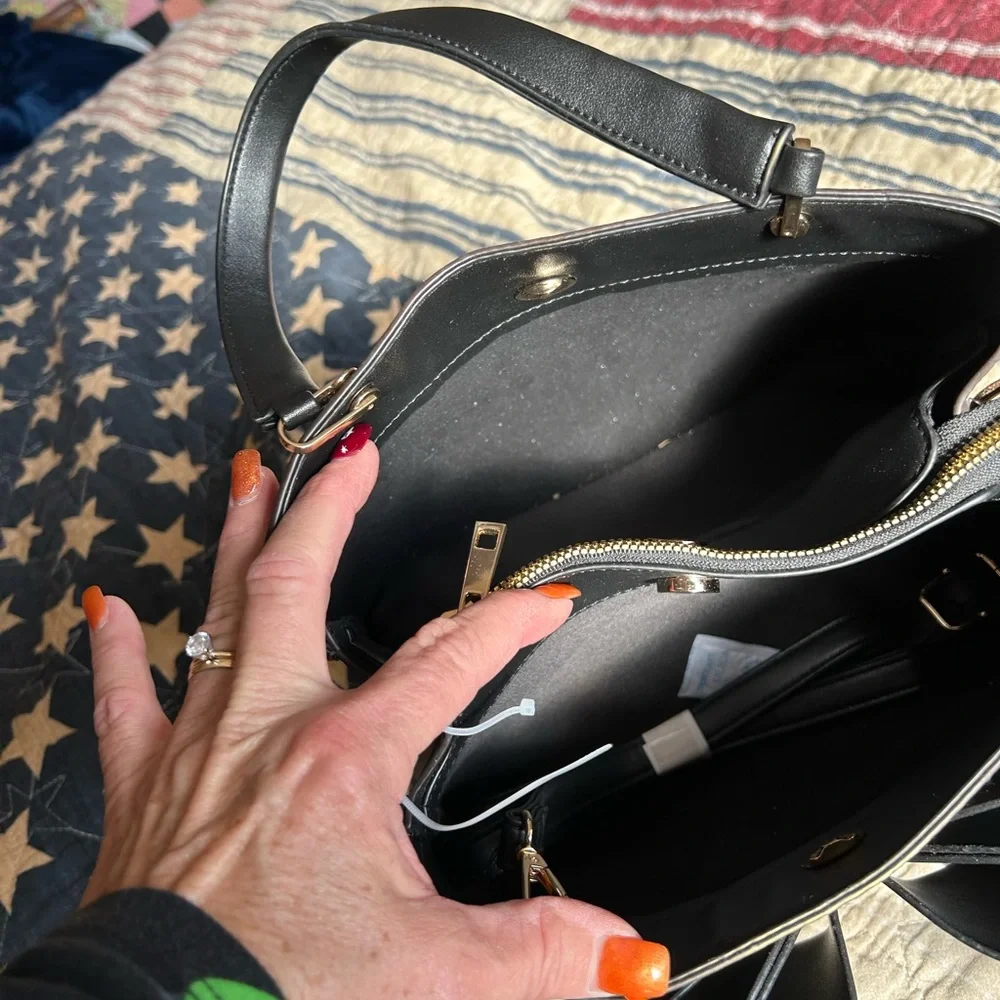 NWOT designer inspired fashion bow crossbody bag.